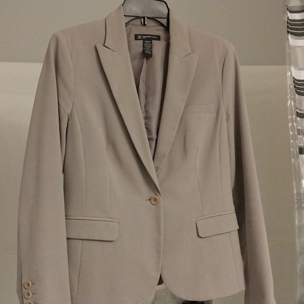INC Petite Blazer 6P Taupe